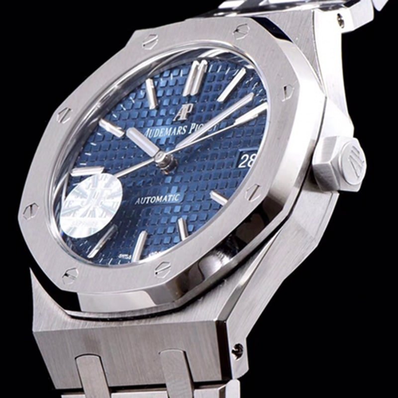top-tier replica watch Audemars Piguet men's blue dial mechanical steel bracelet watch side view