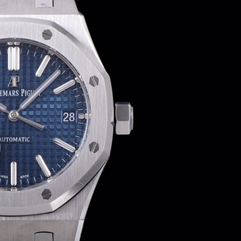 top-tier replica watch Audemars Piguet men's blue dial mechanical steel bracelet watch detail shots