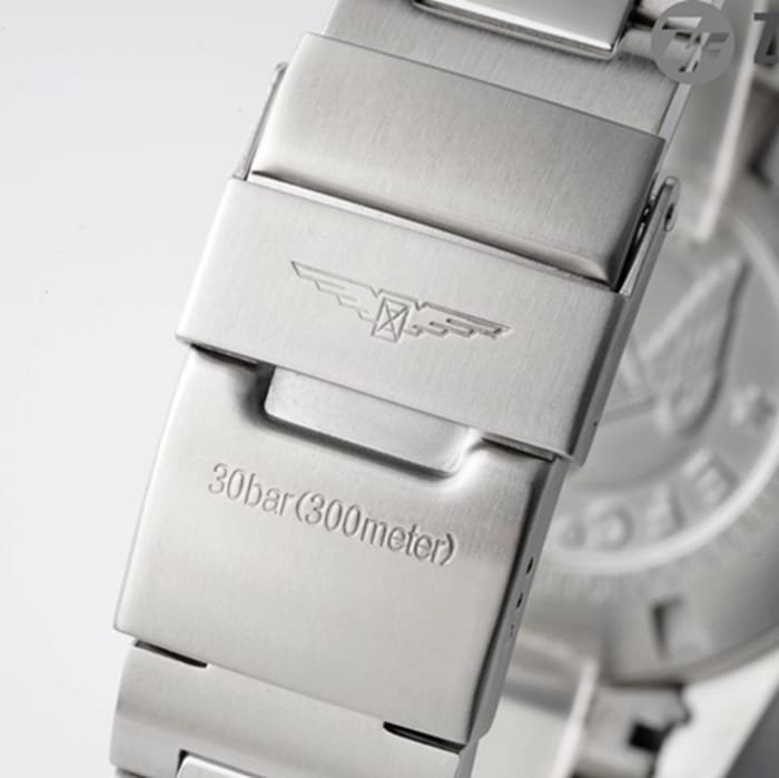 top-tier replica watch Longines men's green dial Concas series mechanical steel bracelet watch clasp picture