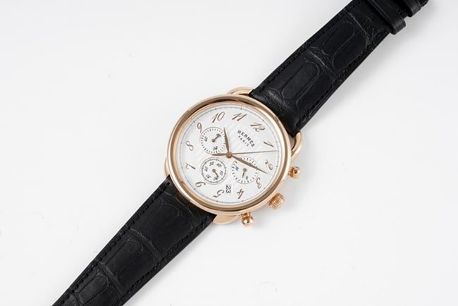 top-tier replica Hermès men's white dial black belt quartzleather strap watch front view