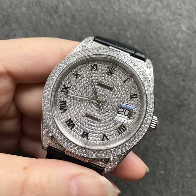 top-tier replica watch Rolex men's gray plate black belt log series baby's breath automatic movement crocodile leather strap watch front view