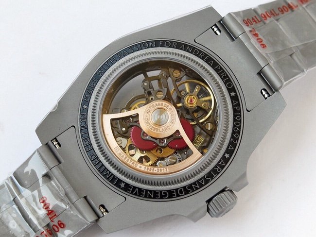 top-tier replicasuper clone watch Rolex fully hollow Submariner series men's steel bracelet mechanical watch movement picture
