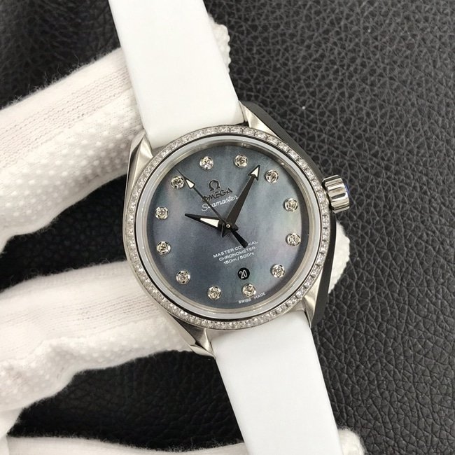 3S factory top-tier replicaOmega women's black dialrubber strapautomatic movement watch front view