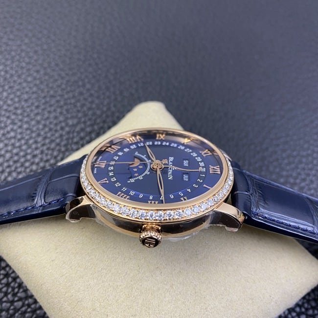 OM Factorytop-tier replica watch Blancpainvilleret classic series men's blue dial blue belt watch side view