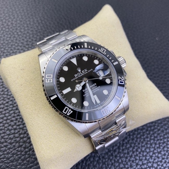 Clean FactoryRolextop-tier replica watch Black Submariner41mm men's black dialsteel braceletautomatic movement watch front view