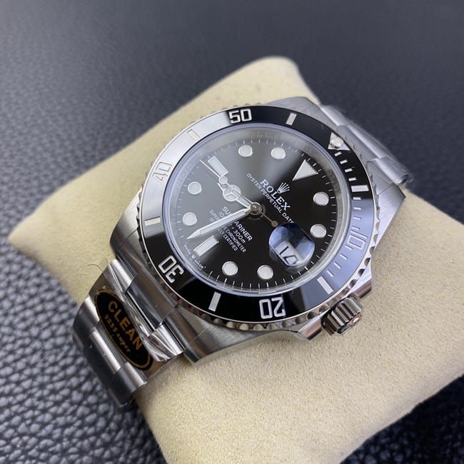 Clean FactoryRolextop-tier replica watch Black Submariner41mm men's black dialsteel braceletautomatic movement watch front view