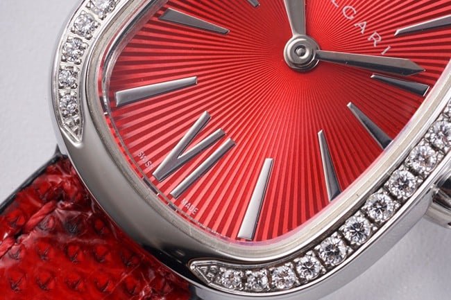 BV Factory Top Replica Watches Bvlgari Quartz Serpenti Series Women's Red Strap Belt Watch Details