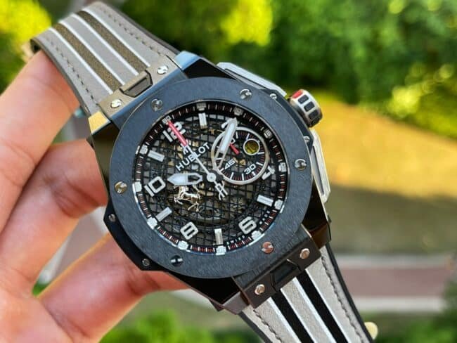 top-tiersuper cloneV6 factory full carbon shell Hublot Big Bang Ferrari titanium carbon fiber hollow three-dimensional date displaychronograph men's watch front view