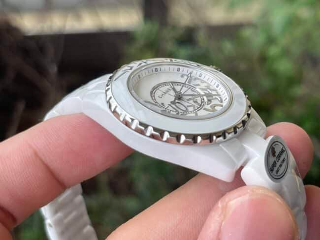 top-tier replicaEASTChanelJ12 series ladies watch side view