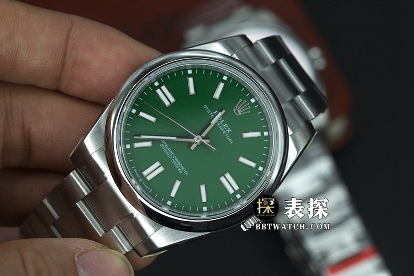 JVS FactoryRolex Oyster Perpetual top-tier replica watch men's green dialsteel bracelet model pictures and prices front live photo