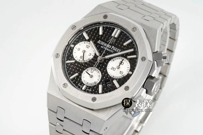 Audemars Piguet classic replica watch,ipfRoyal Oakreplica watch,front live photo